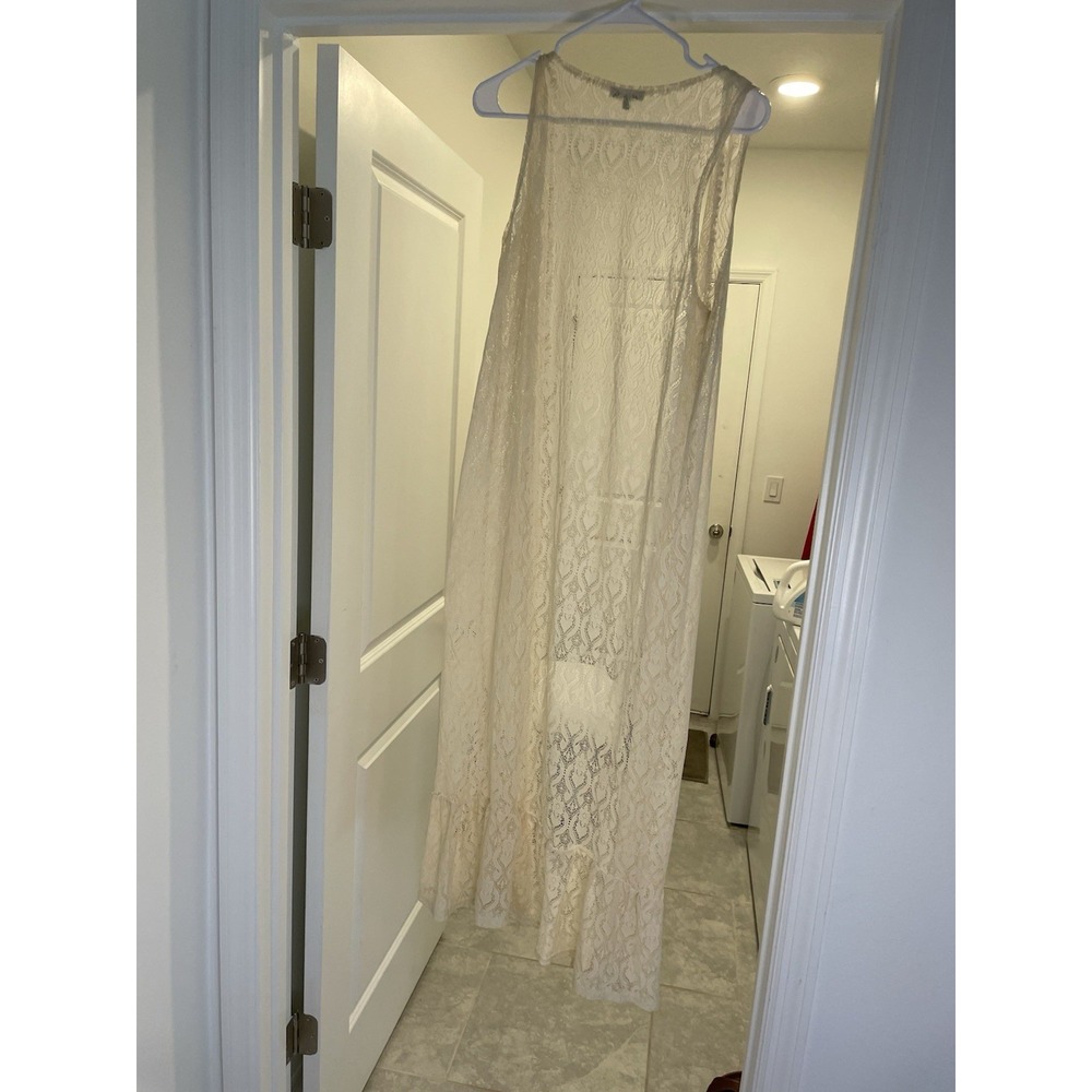 Duster Charlotte Russe medium Ecru long lace preowned